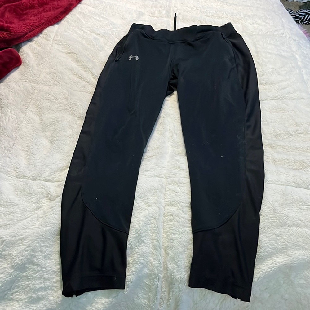 Black under armour joggers